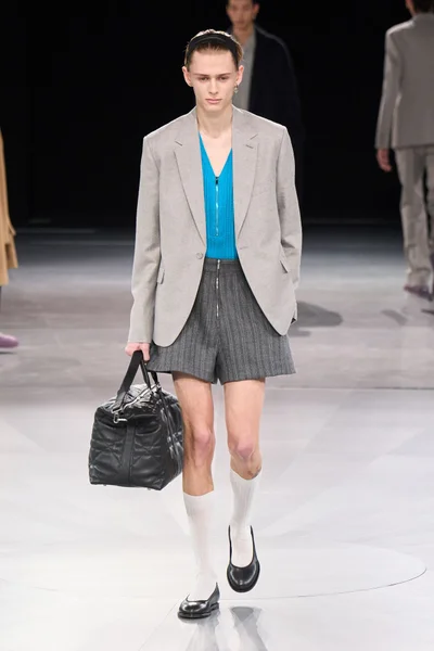 Look 29
